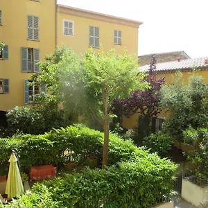  Appartement Vieux Nice, Grand 2 Pièces Sur Jardins, Parking, Calme